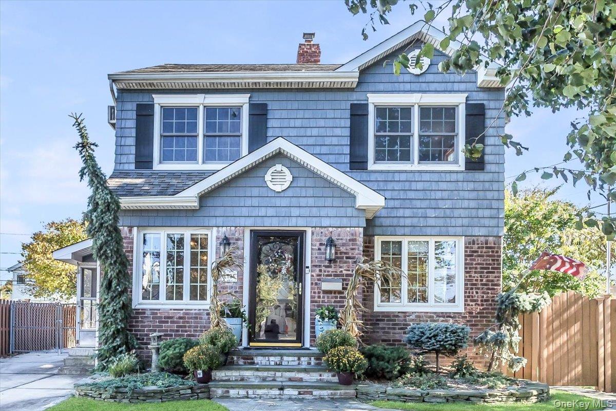 2186 Mcclellan Street Property Photo 1