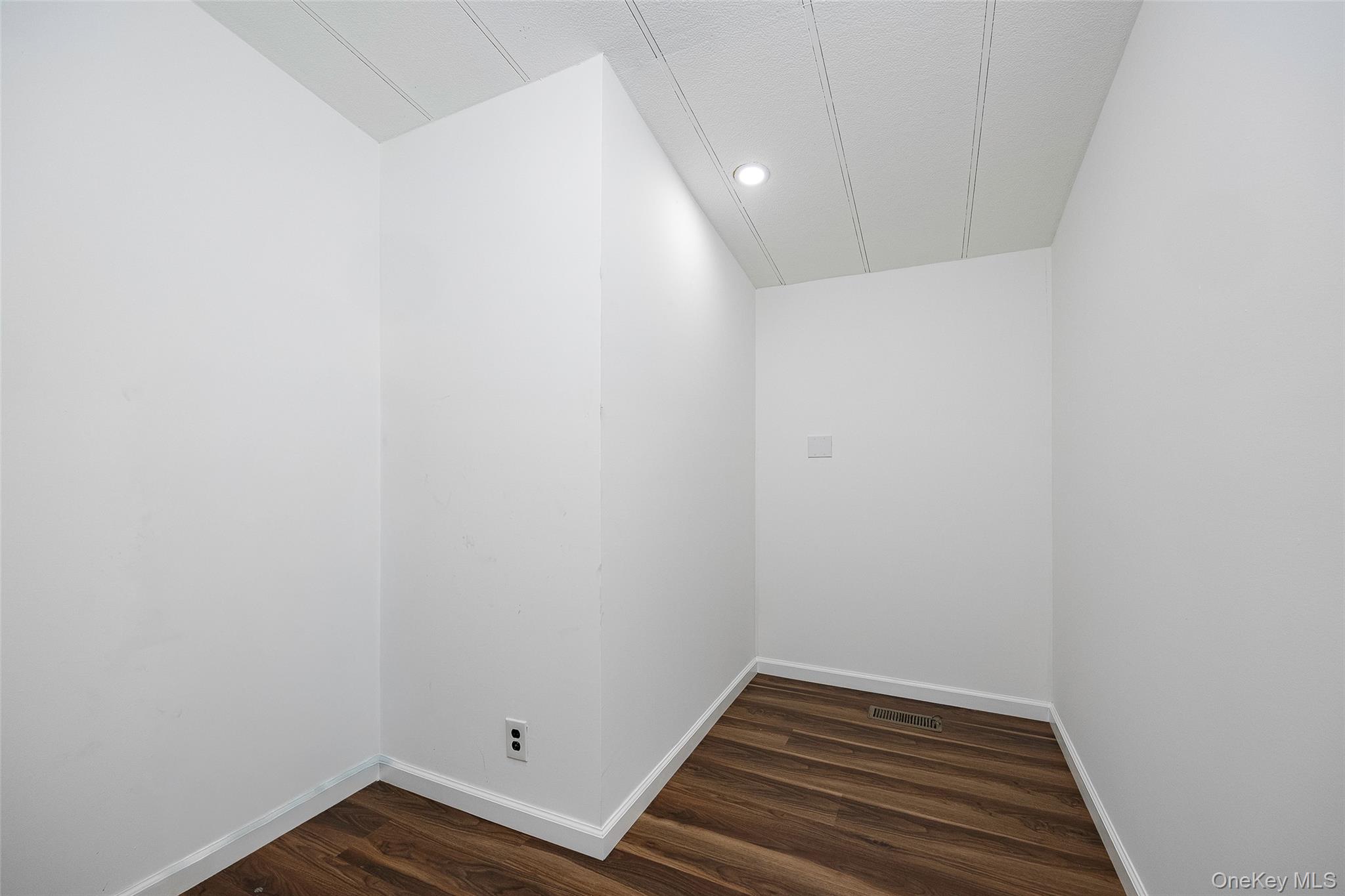 82 Lake Road Property Photo 13