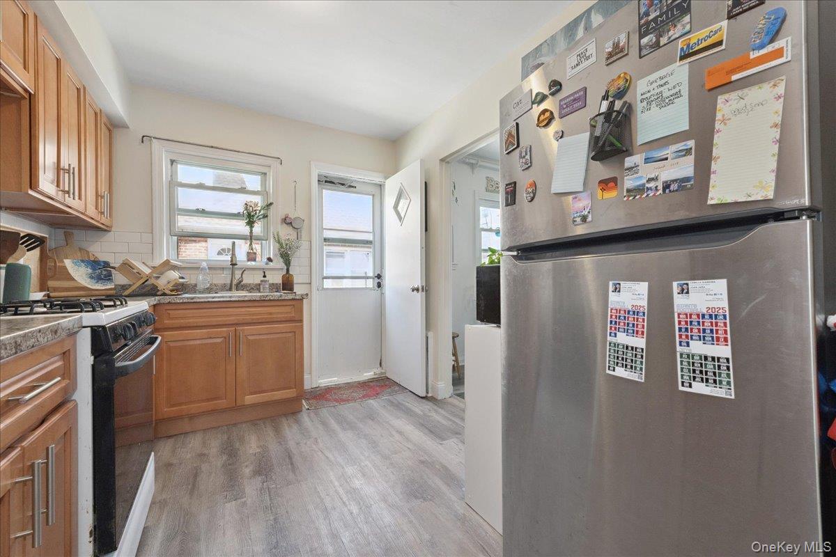 370 E Broadway Property Photo 9