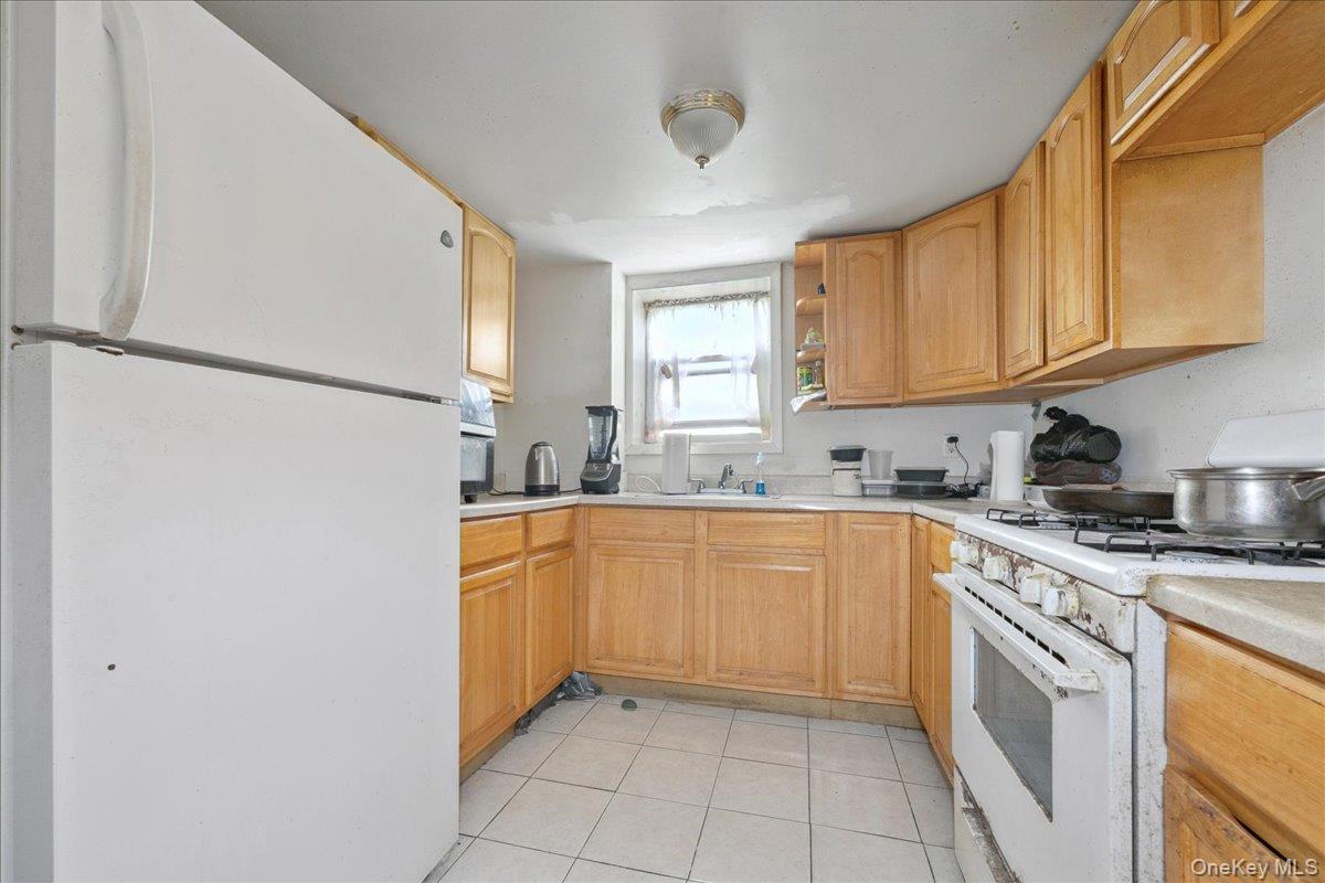 370 E Broadway Property Photo 15