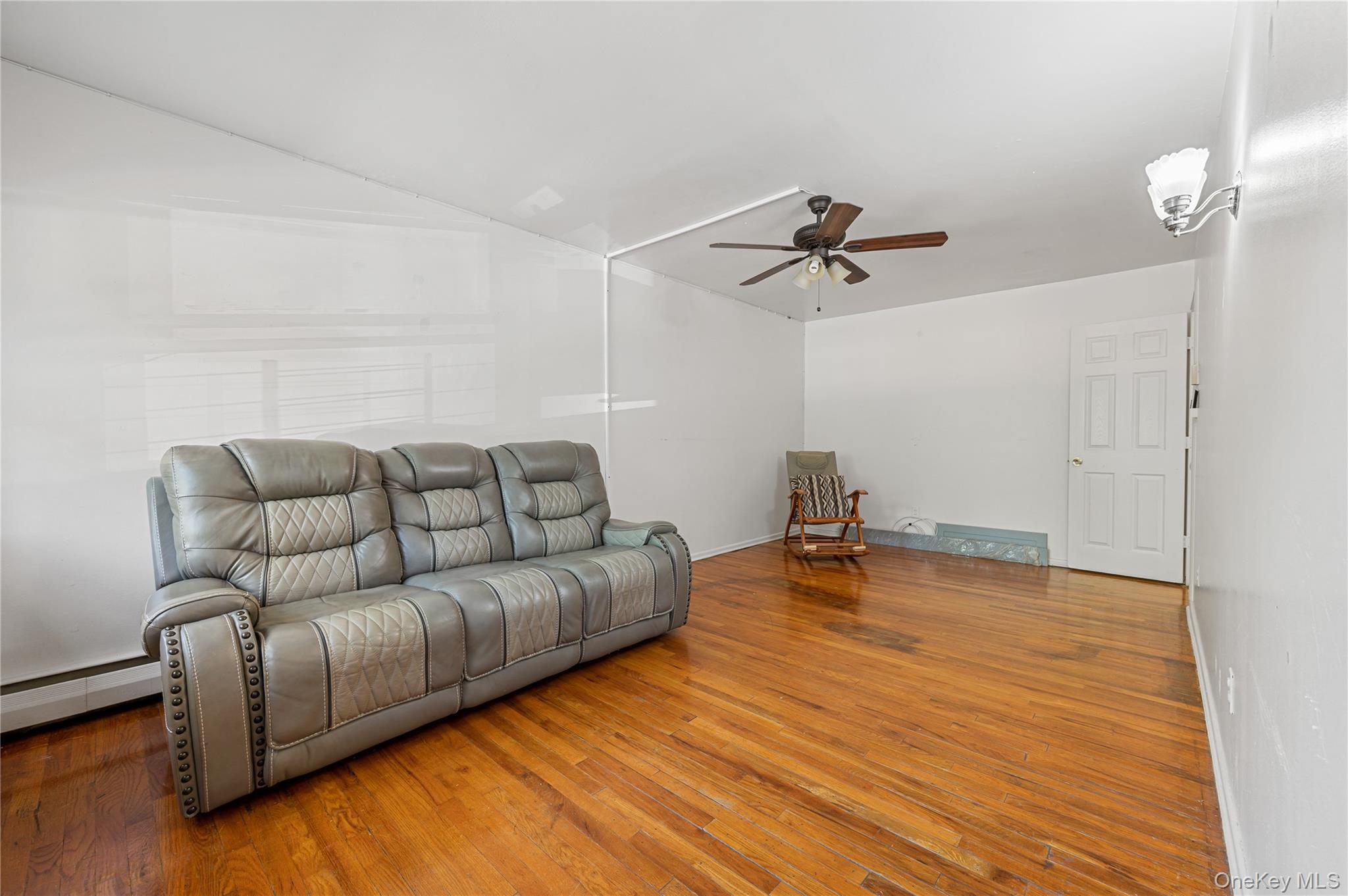 152-10 Peck Avenue Property Photo 14