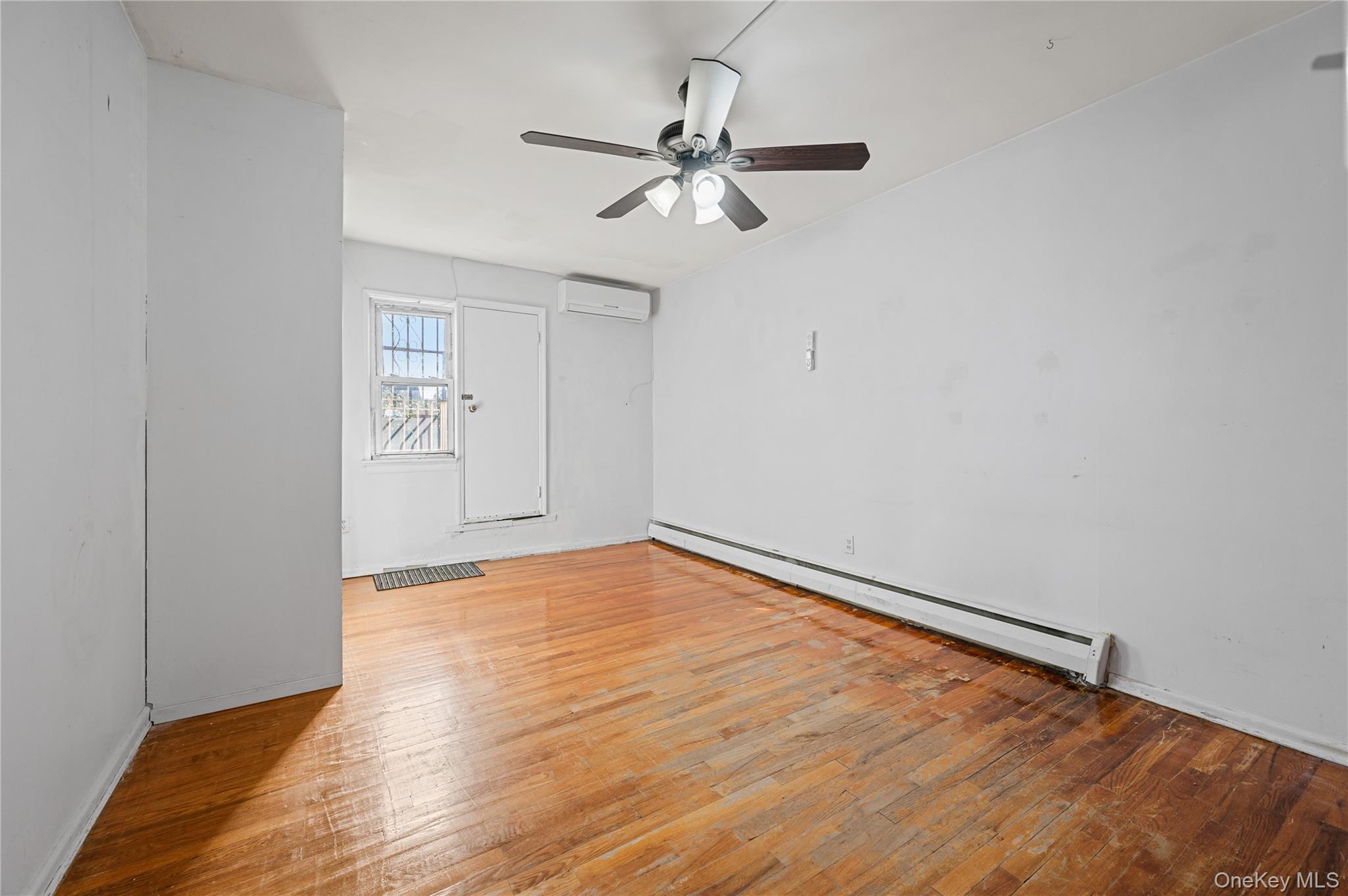152-10 Peck Avenue Property Photo 16