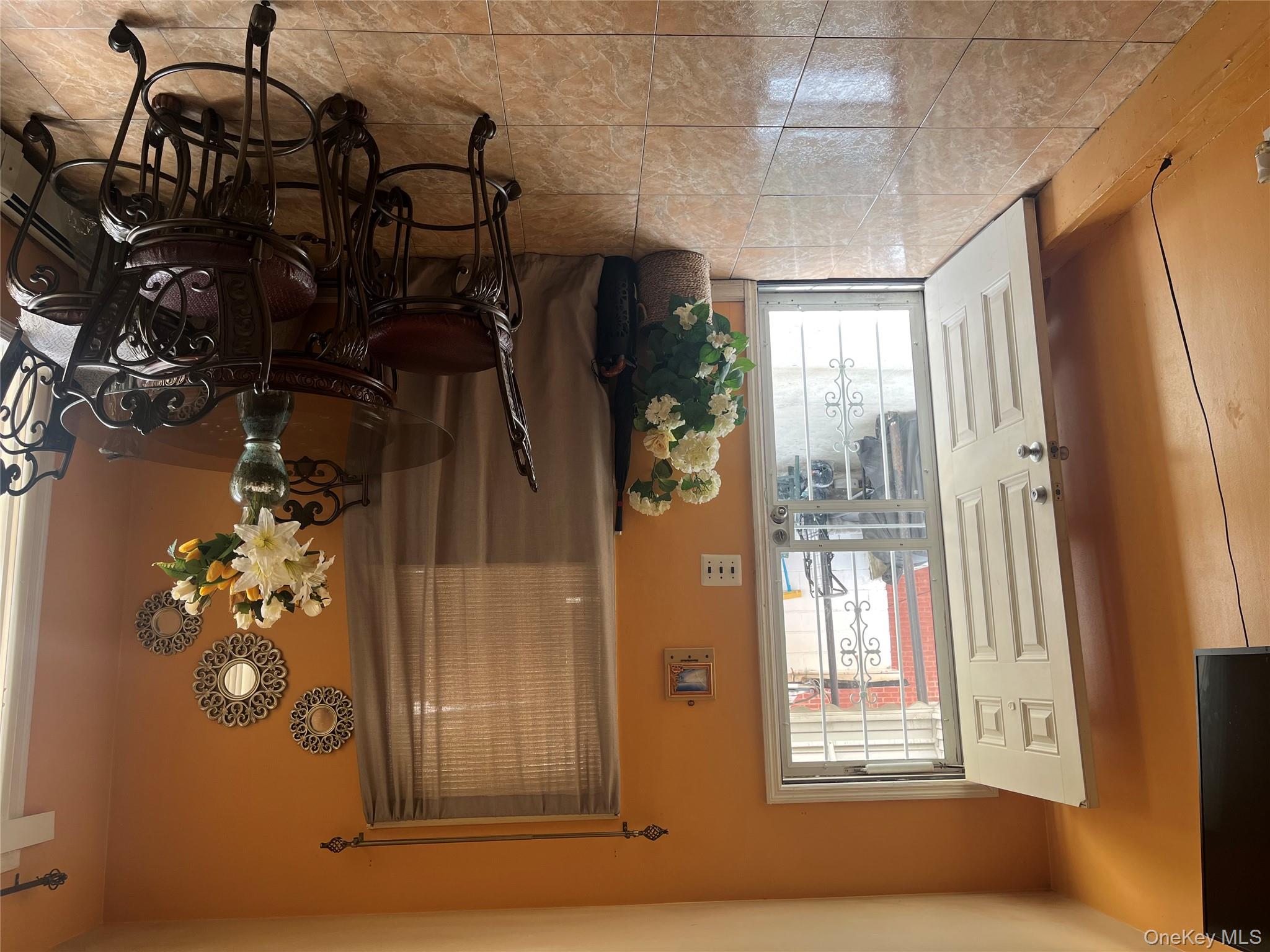 4070 Bruner Avenue Property Photo 1