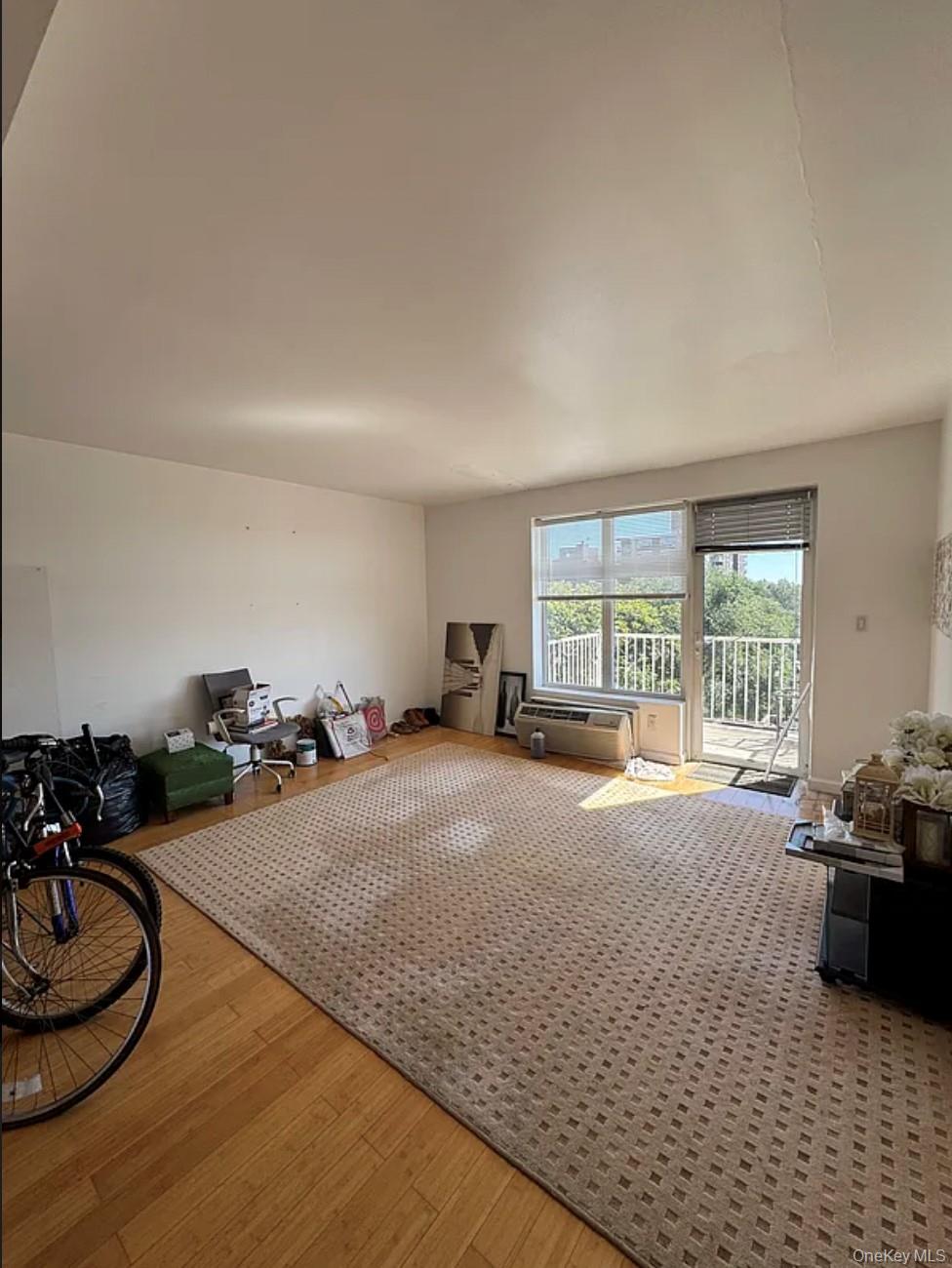 11202 Northern Boulevard 6C Property Photo 1