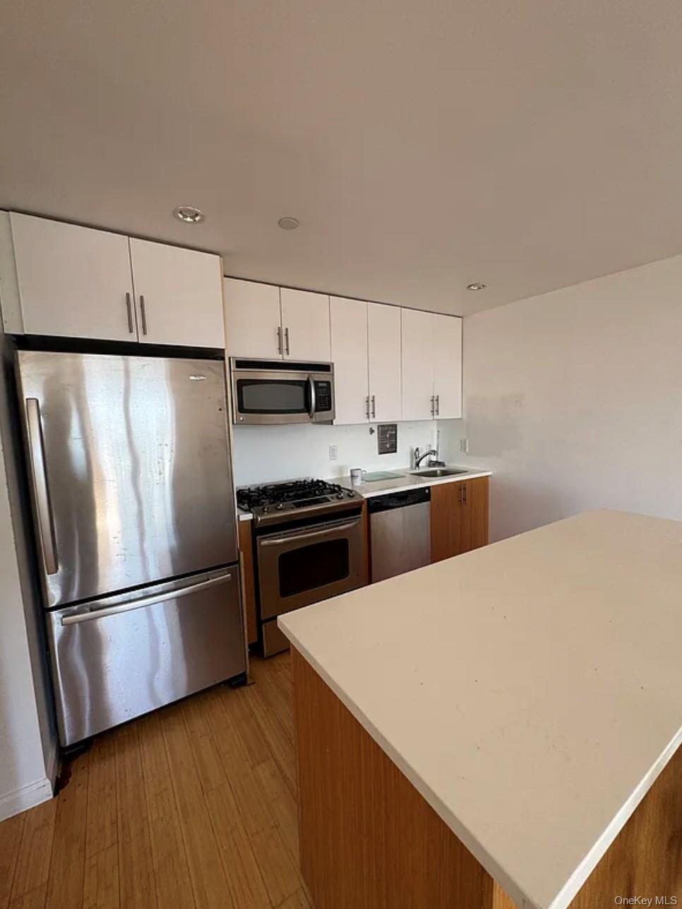 11202 Northern Boulevard 6c Property Photo 2