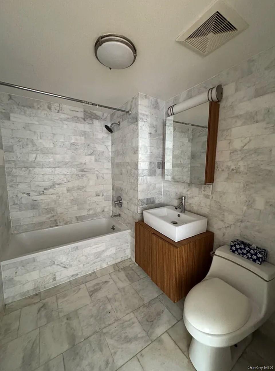 11202 Northern Boulevard 6c Property Photo 5