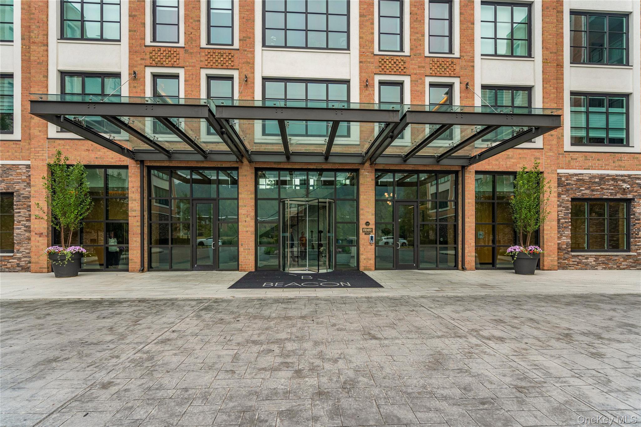 100 Garvies Point Road 1309 Property Photo 1