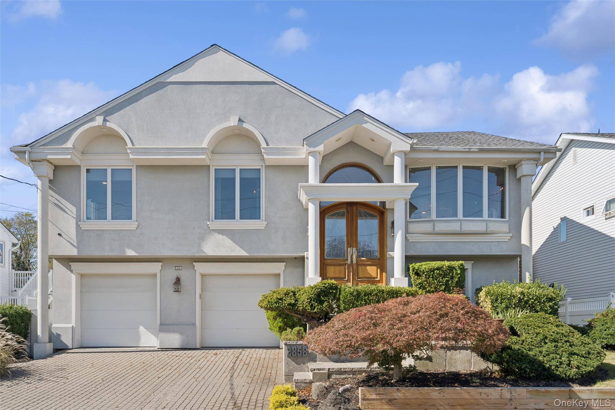 2858 Shore Road Property Photo 1