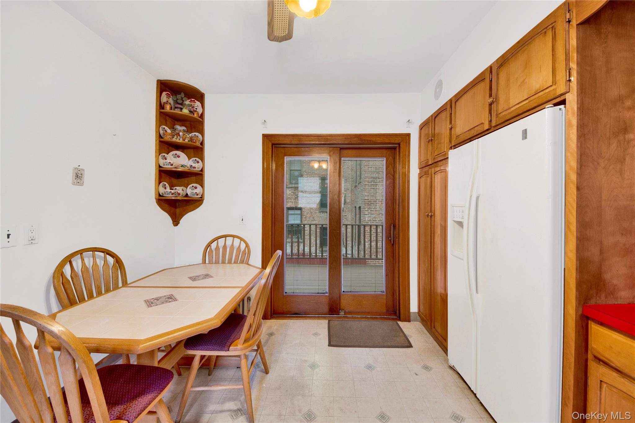 242 E 237th Street Property Photo 5