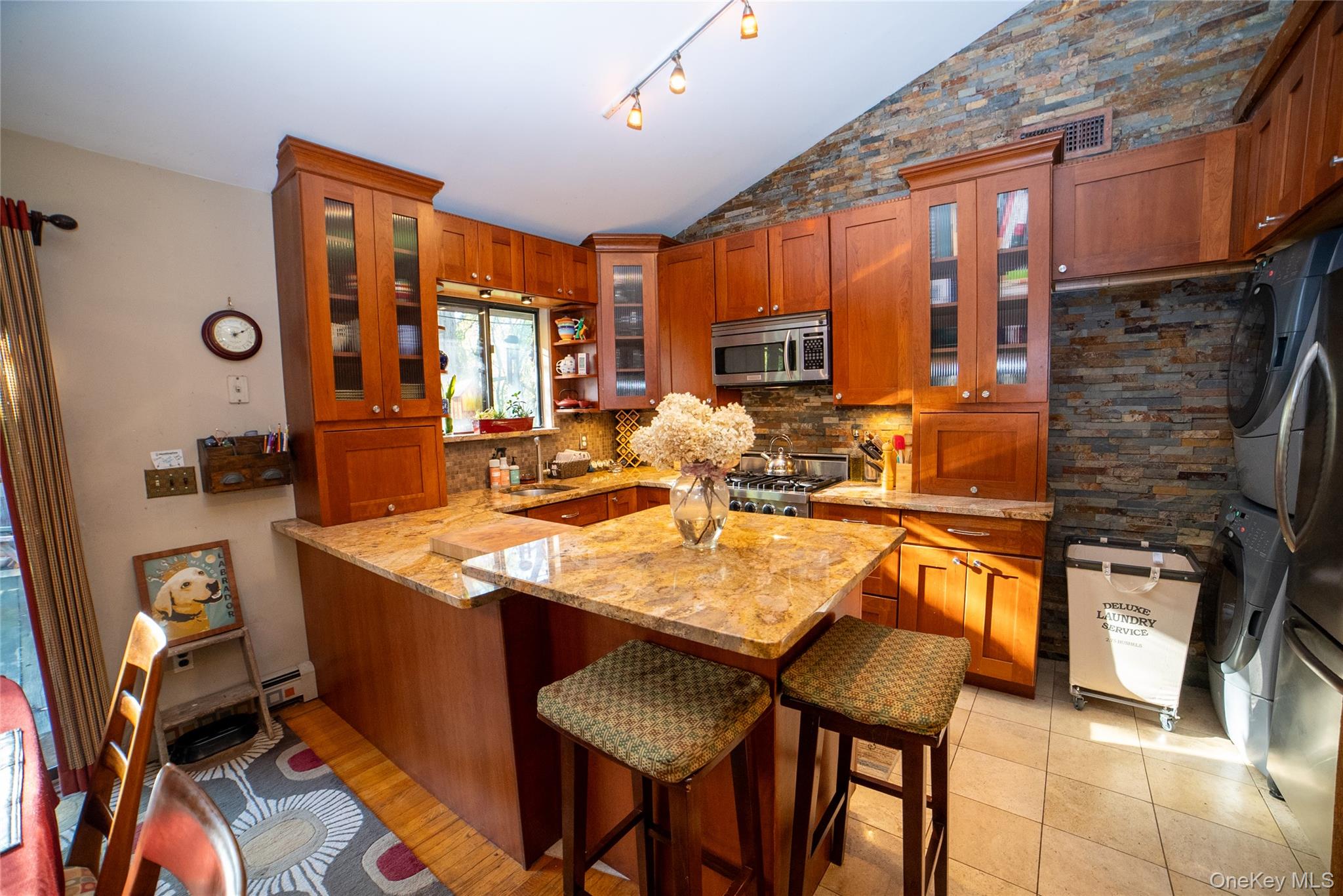 30 Long Bow Property Photo 5