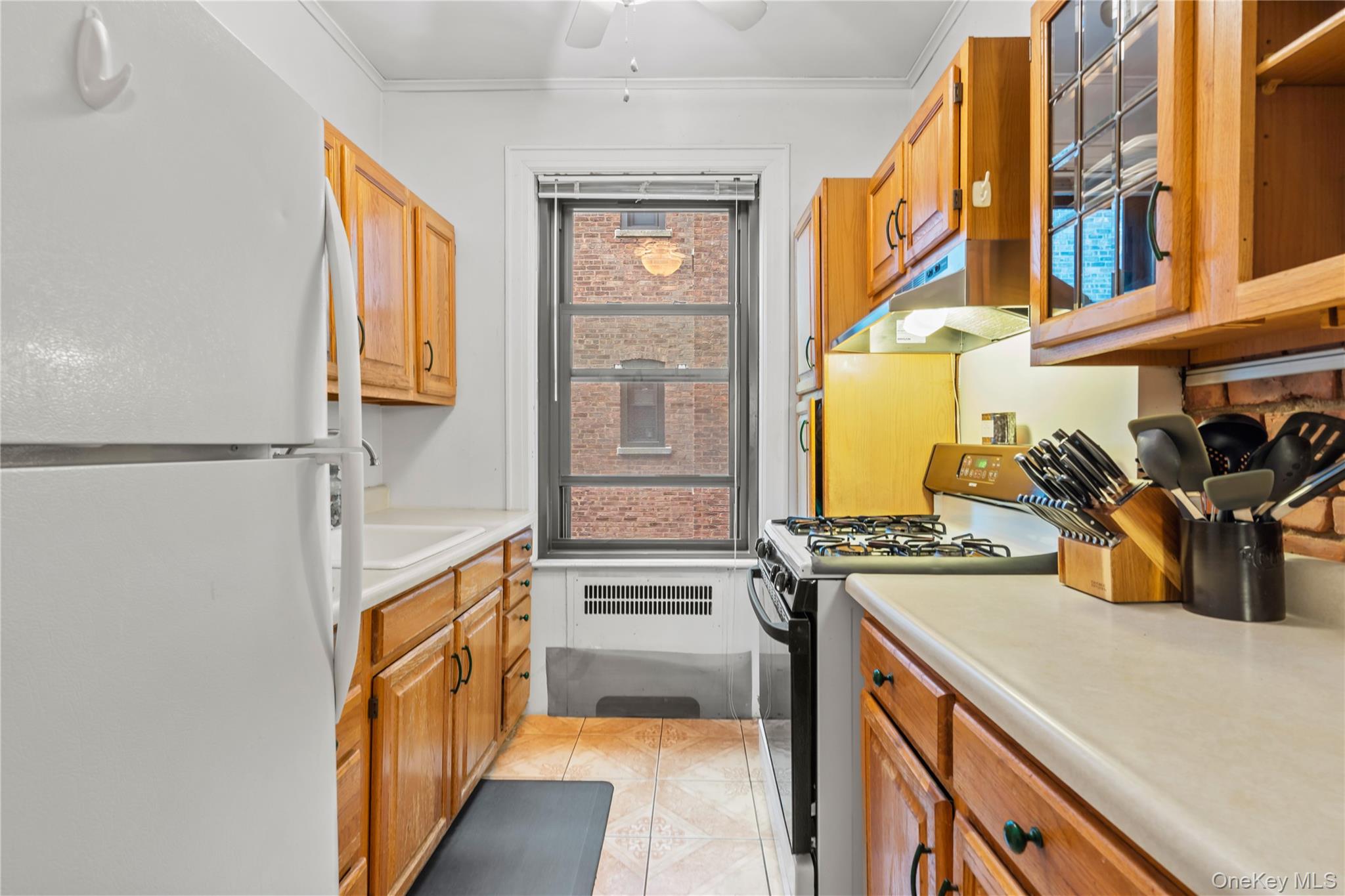 76-66 Austin Street 4b Property Photo 4