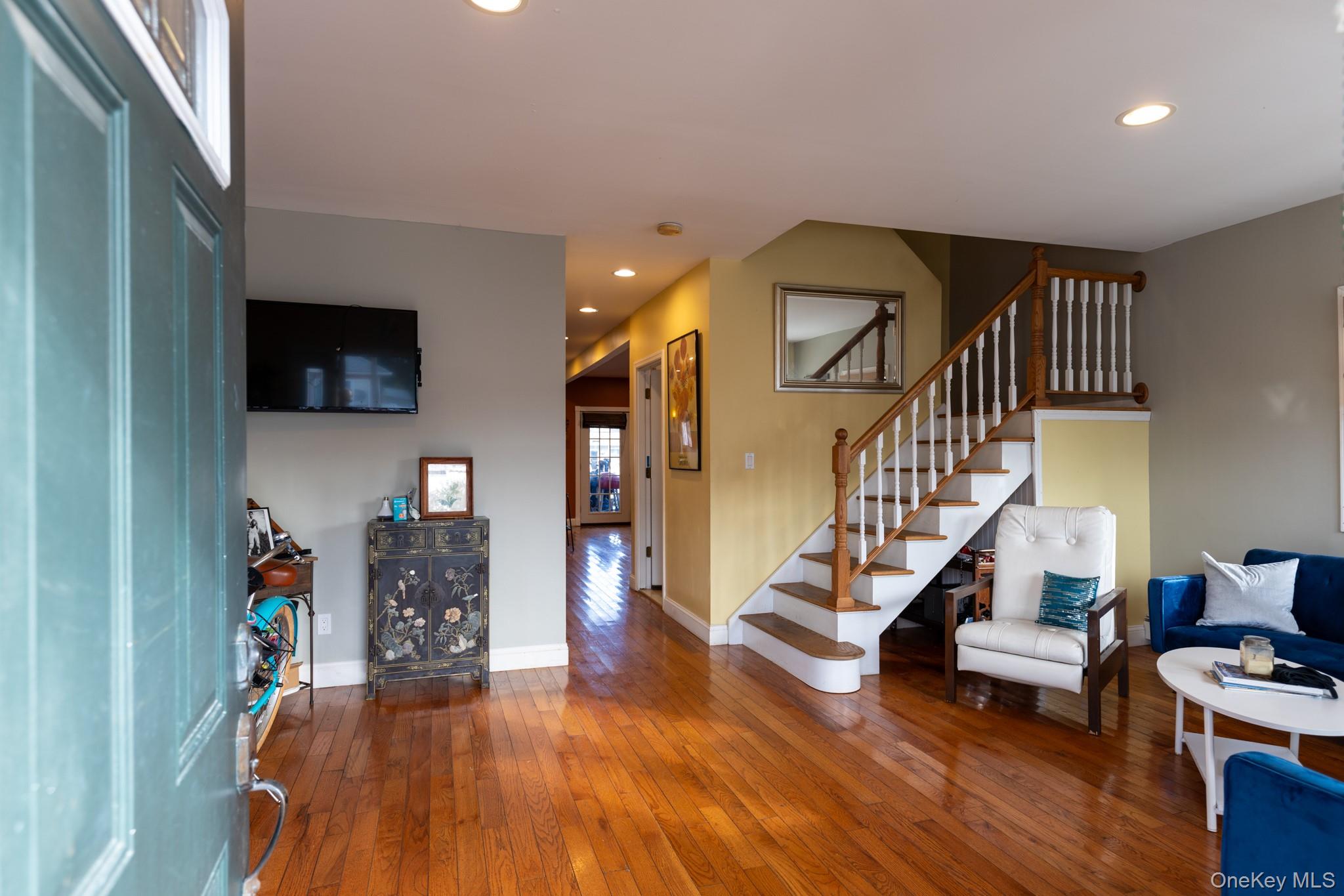 129 West Boulevard Property Photo 4