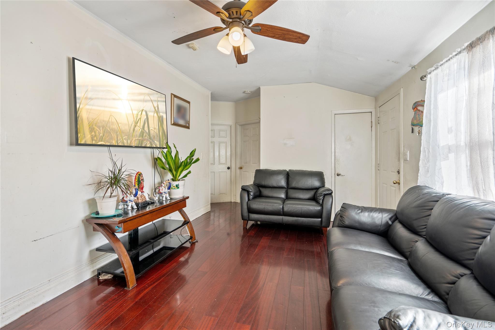 501 Scherger Avenue Property Photo 5