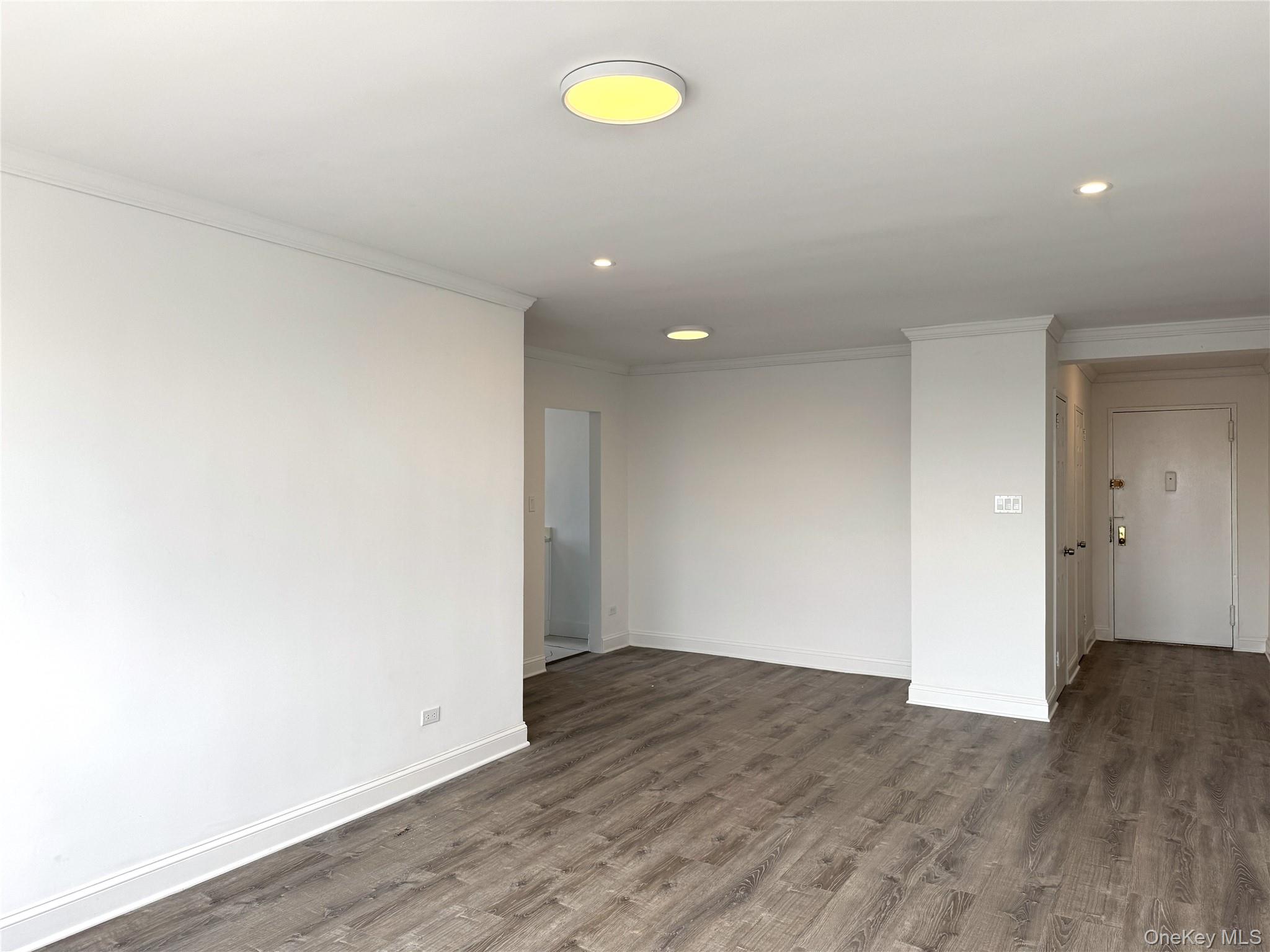222-89 Braddock Ave 5a Property Photo 3