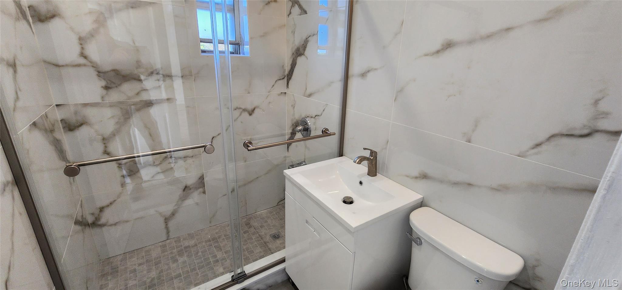 222-89 Braddock Ave 5a Property Photo 14