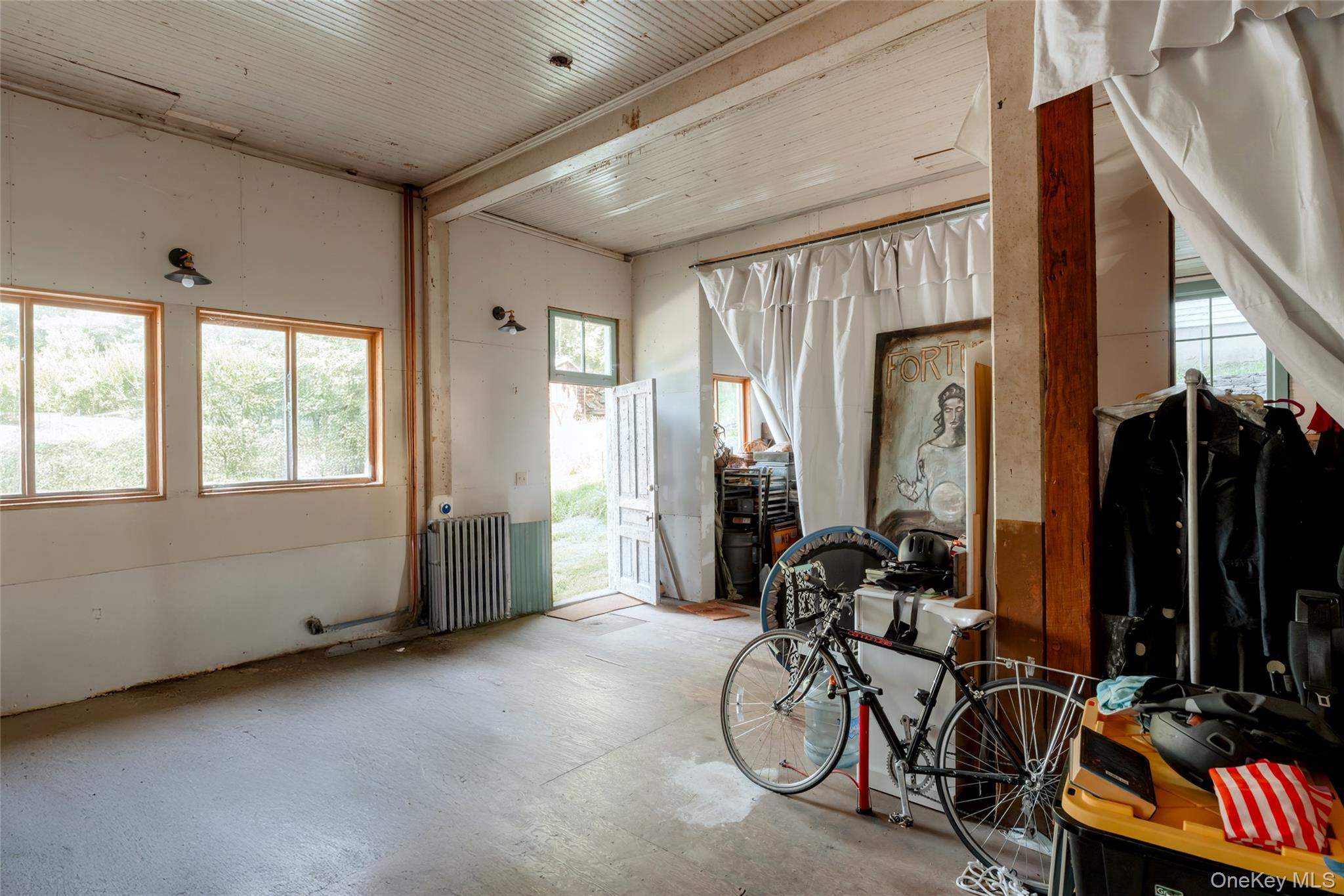 48 Upper Main Street Property Photo 16