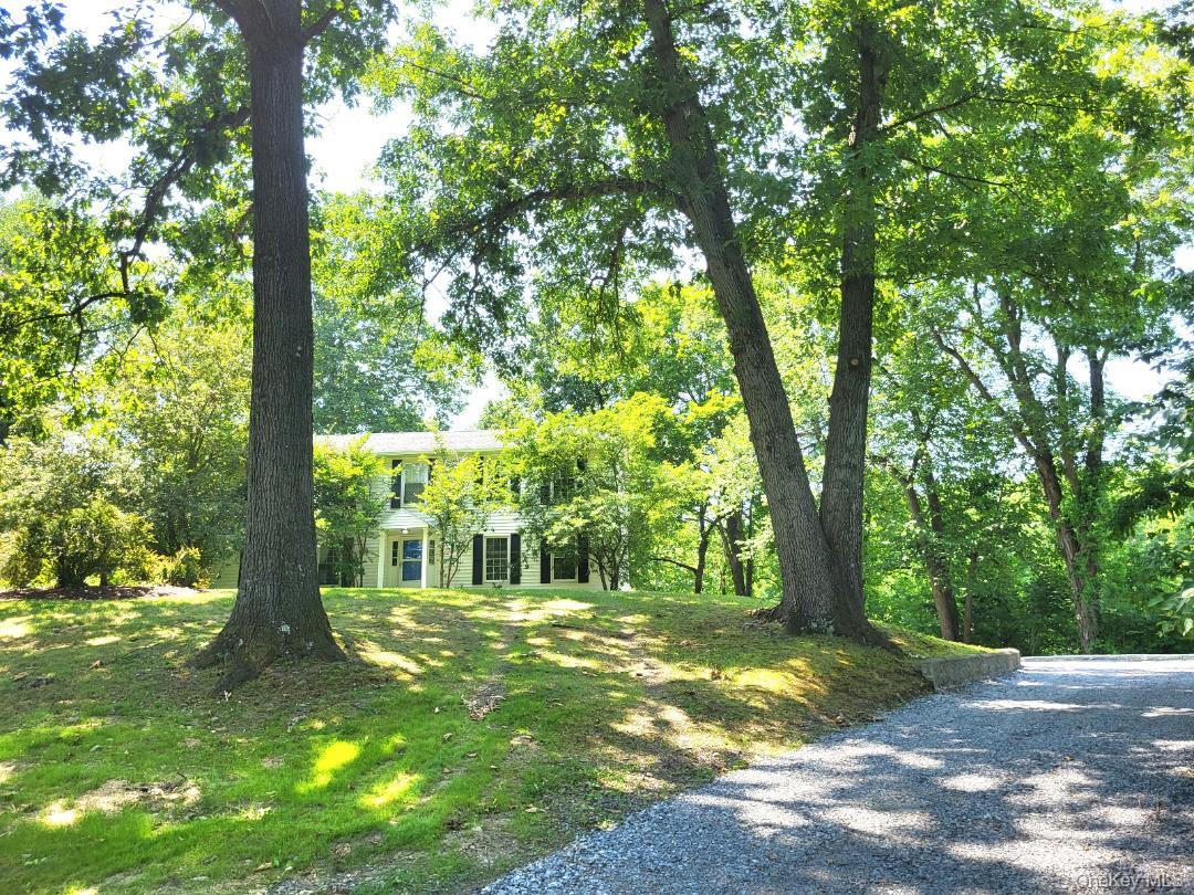 15 Blue Jay Drive Property Photo 1