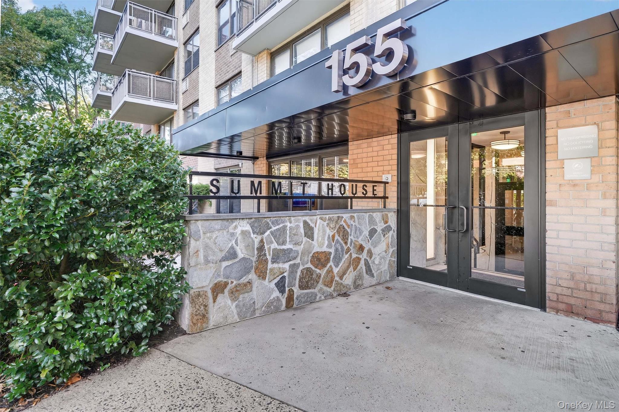 155 Ferris Avenue #12l Property Photo 3