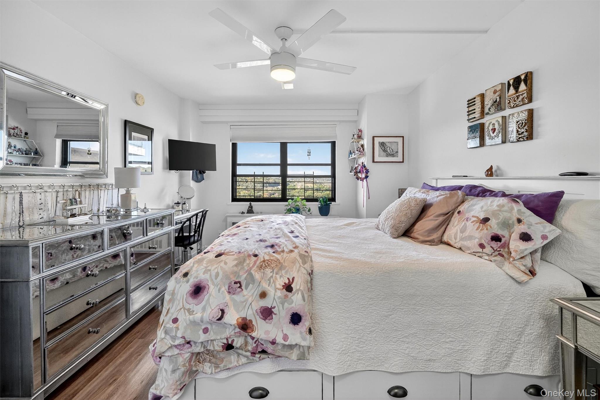 155 Ferris Avenue #12l Property Photo 22