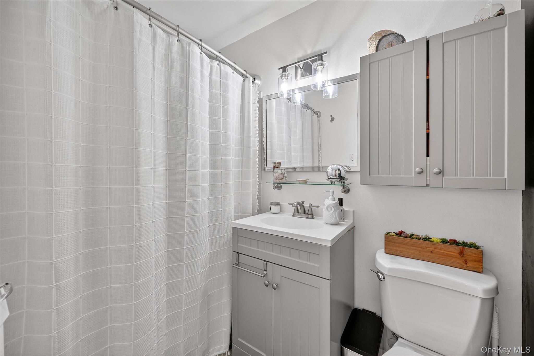 155 Ferris Avenue #12l Property Photo 27