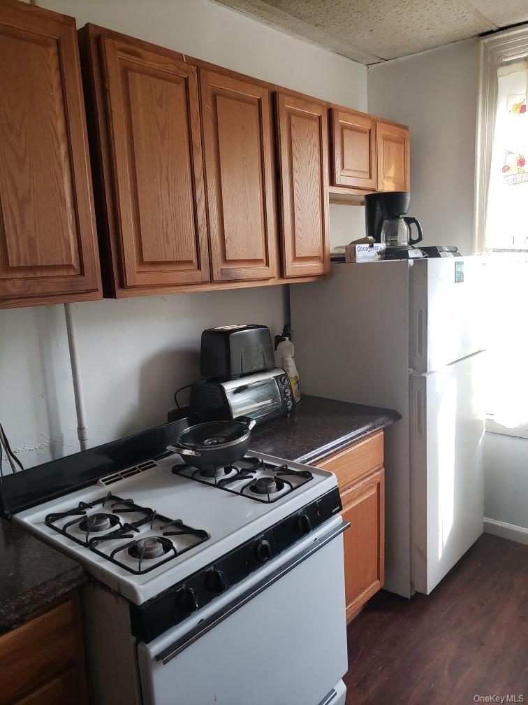 282 Reservoir Place Property Photo 4