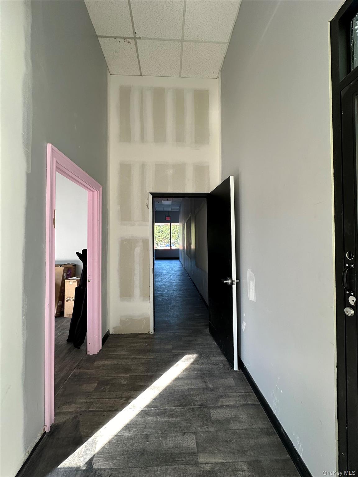 2807 Middle Country Road Property Photo 3