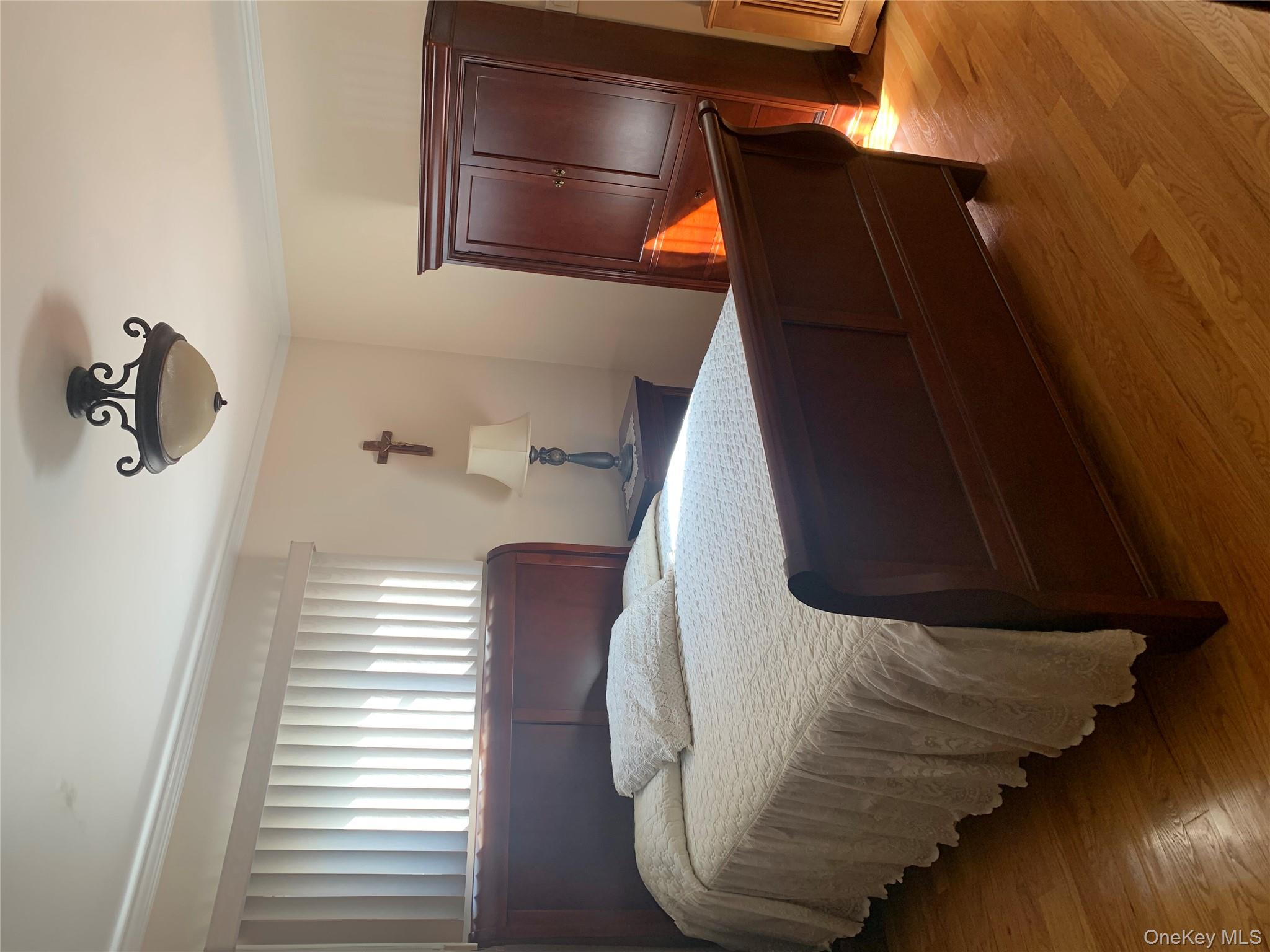 15817 90th Street Property Photo 2