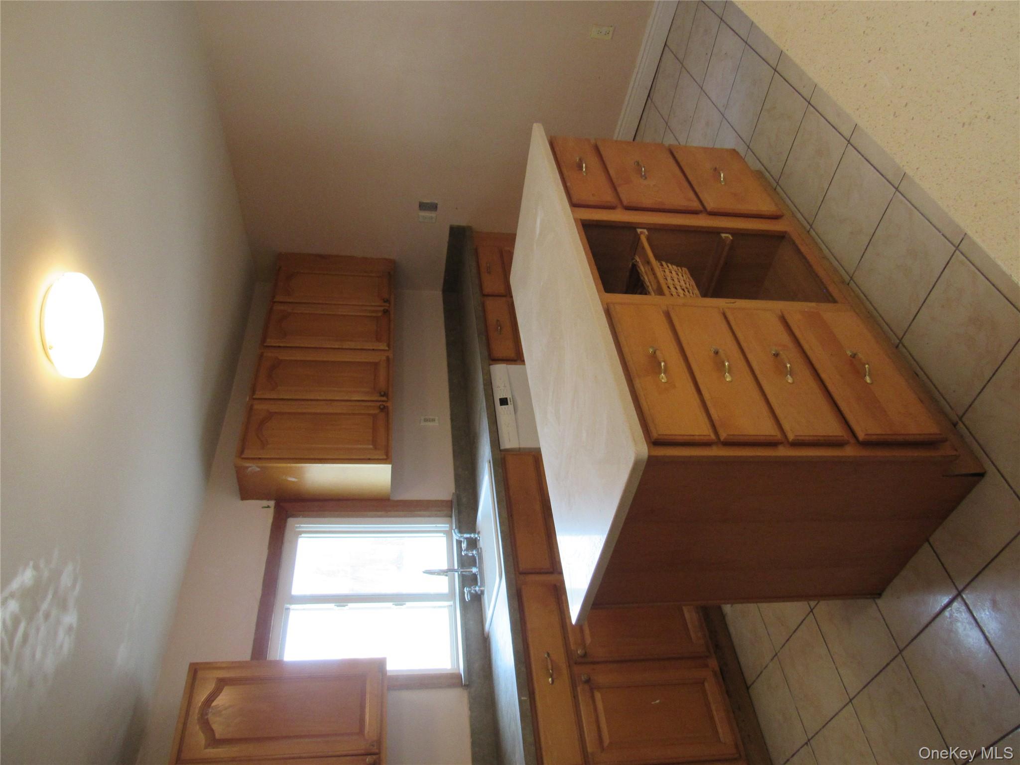 6 Broadway Property Photo 5
