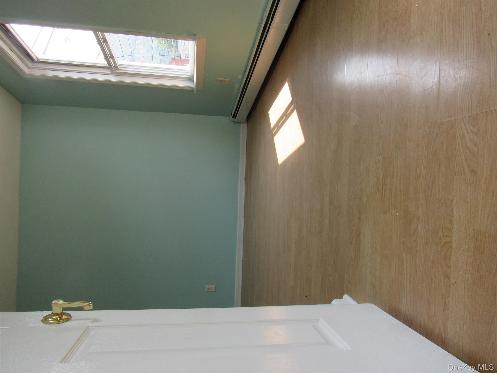 6 Broadway Property Photo 10