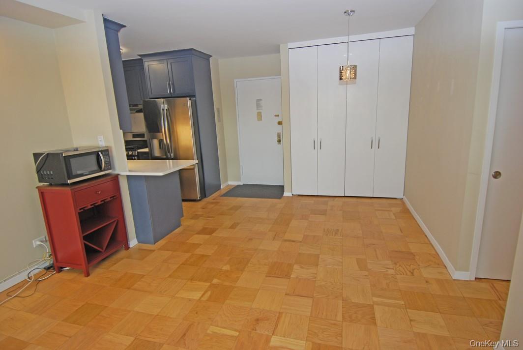 26910 Grand Central Parkway 22p Property Photo 11