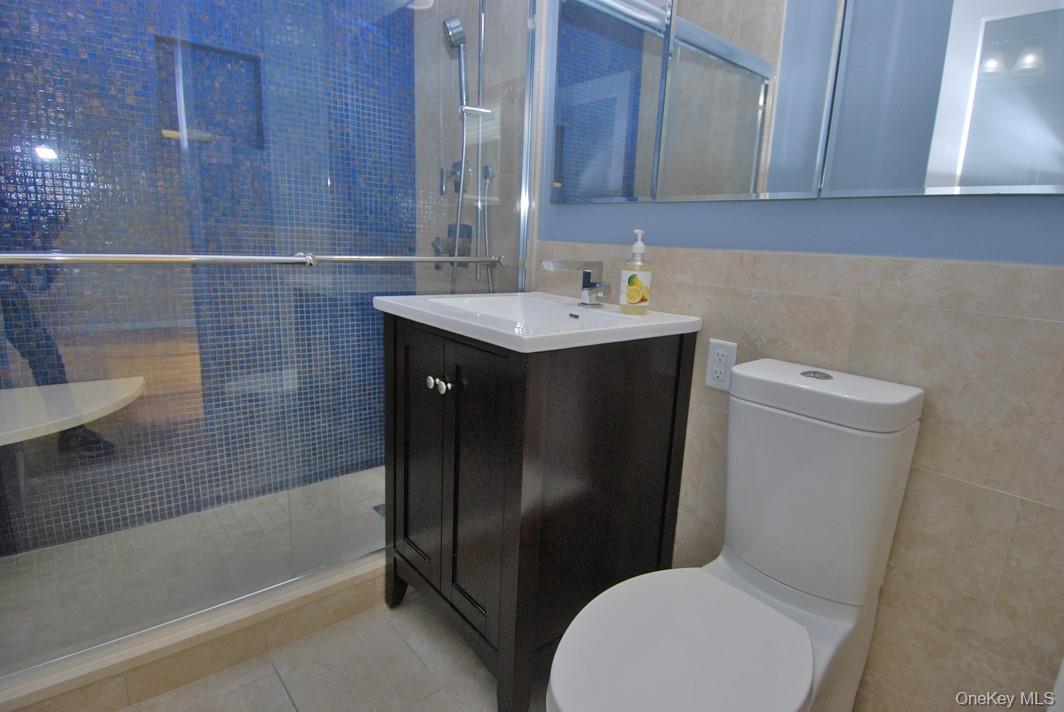 26910 Grand Central Parkway 22p Property Photo 15