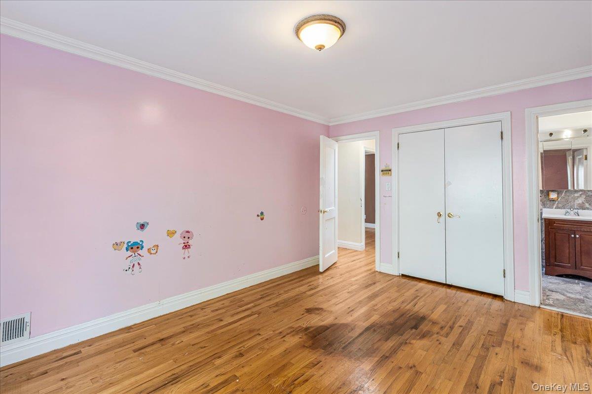 57-81 228 Street Property Photo 15