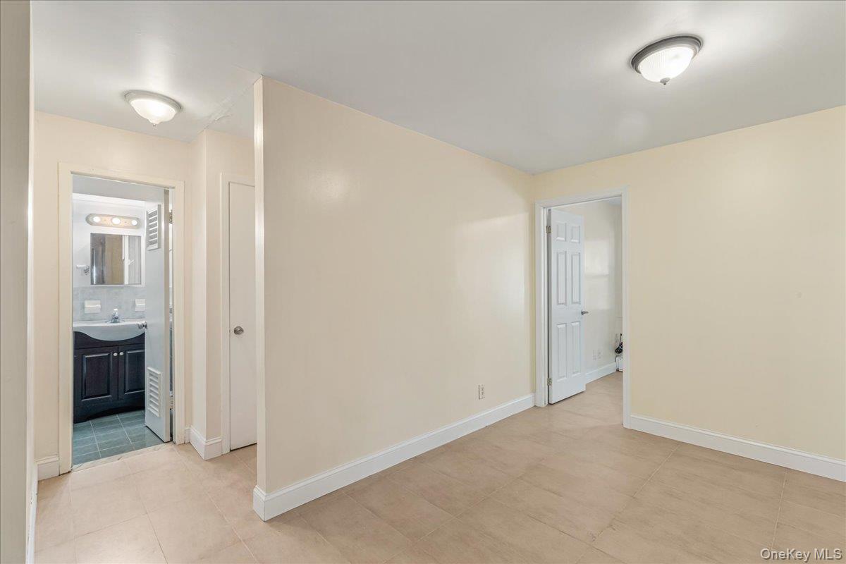 57-81 228 Street Property Photo 22