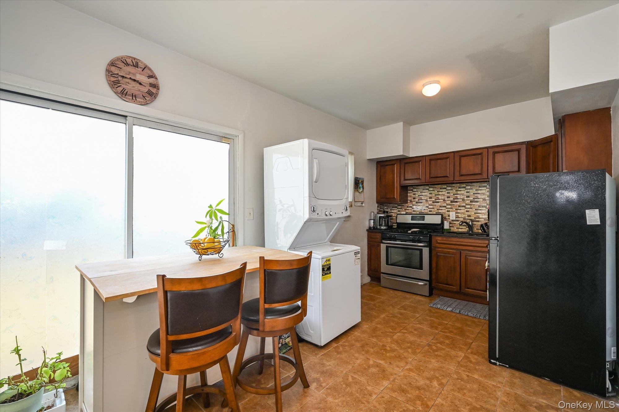 16 E Chestnut Street Property Photo 6