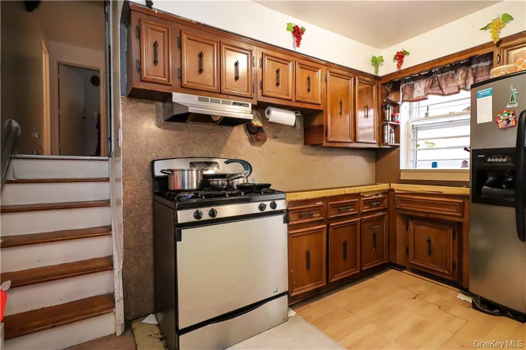 923 E 85th Street Property Photo 11