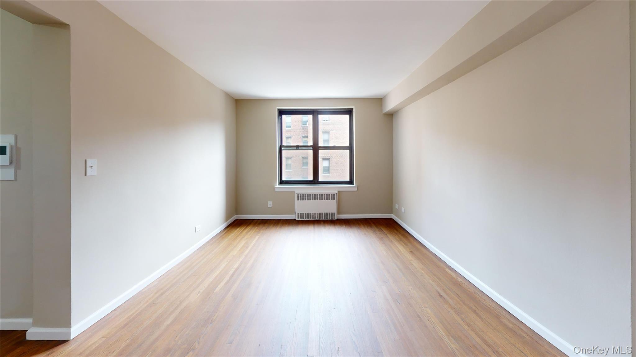 112-30 Northern Boulevard 4b Property Photo 6