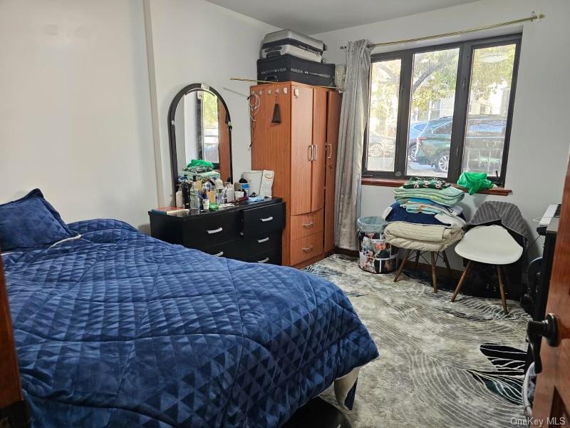 108-38 41 Avenue 1a & Bsmt Property Photo 4
