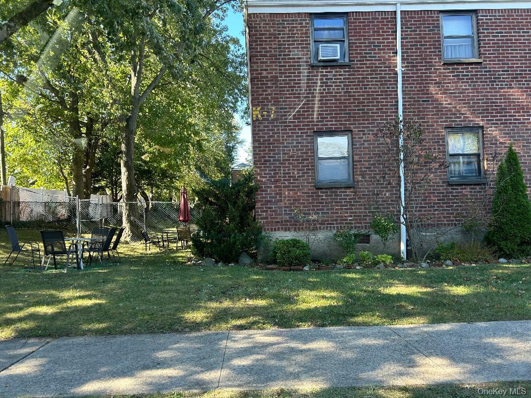 17-84 166 4-162 Property Photo 17