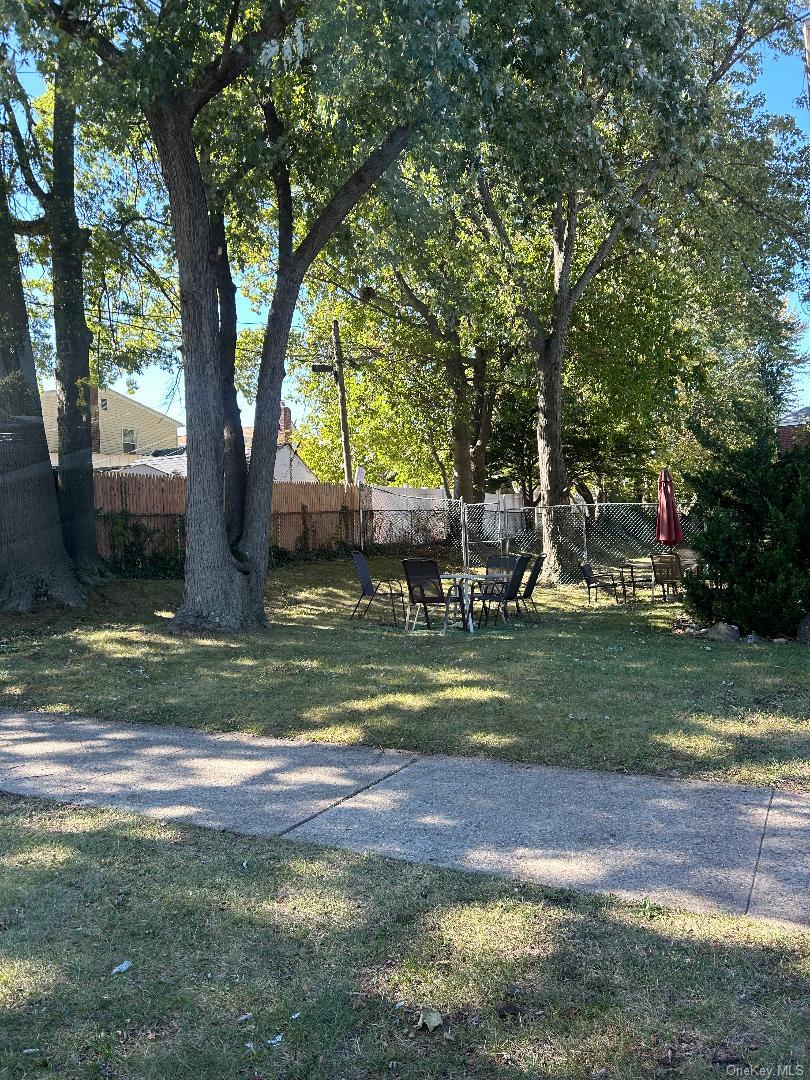 17-84 166 4-162 Property Photo 18