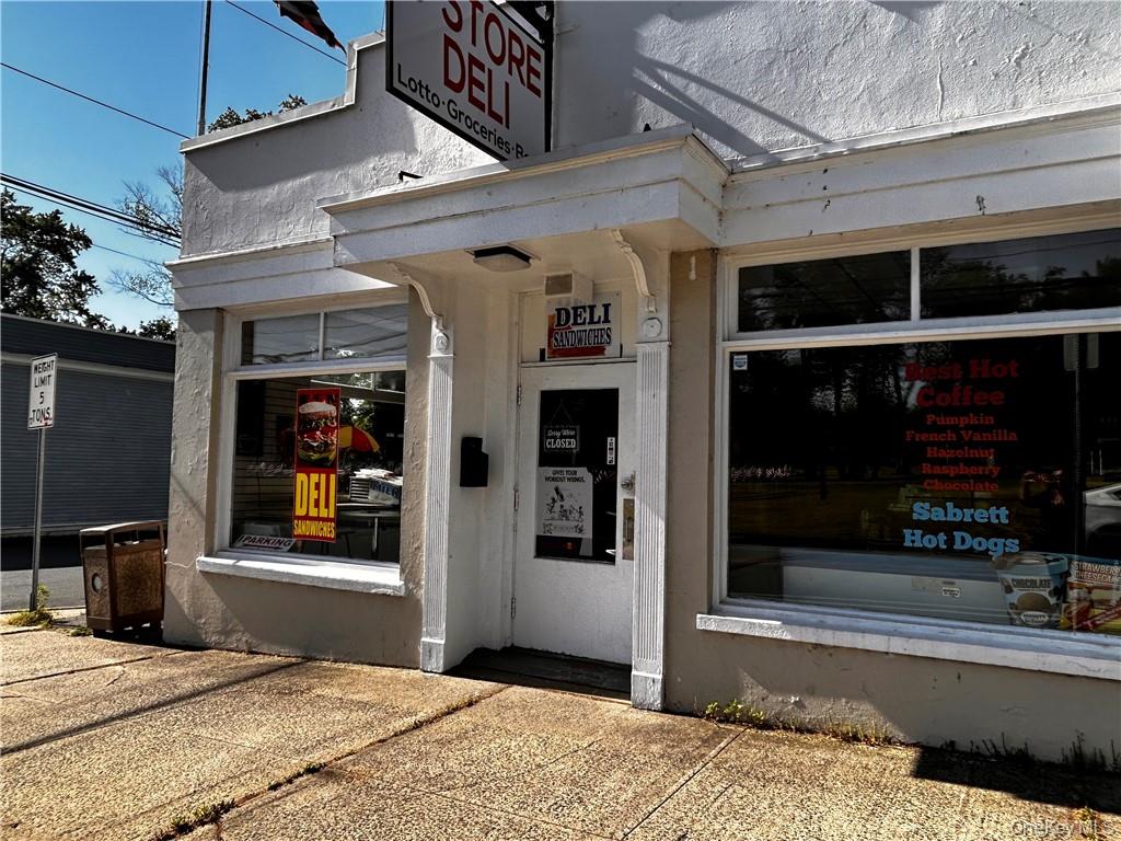 25/26 Old Tappan Rd Road Property Photo 1