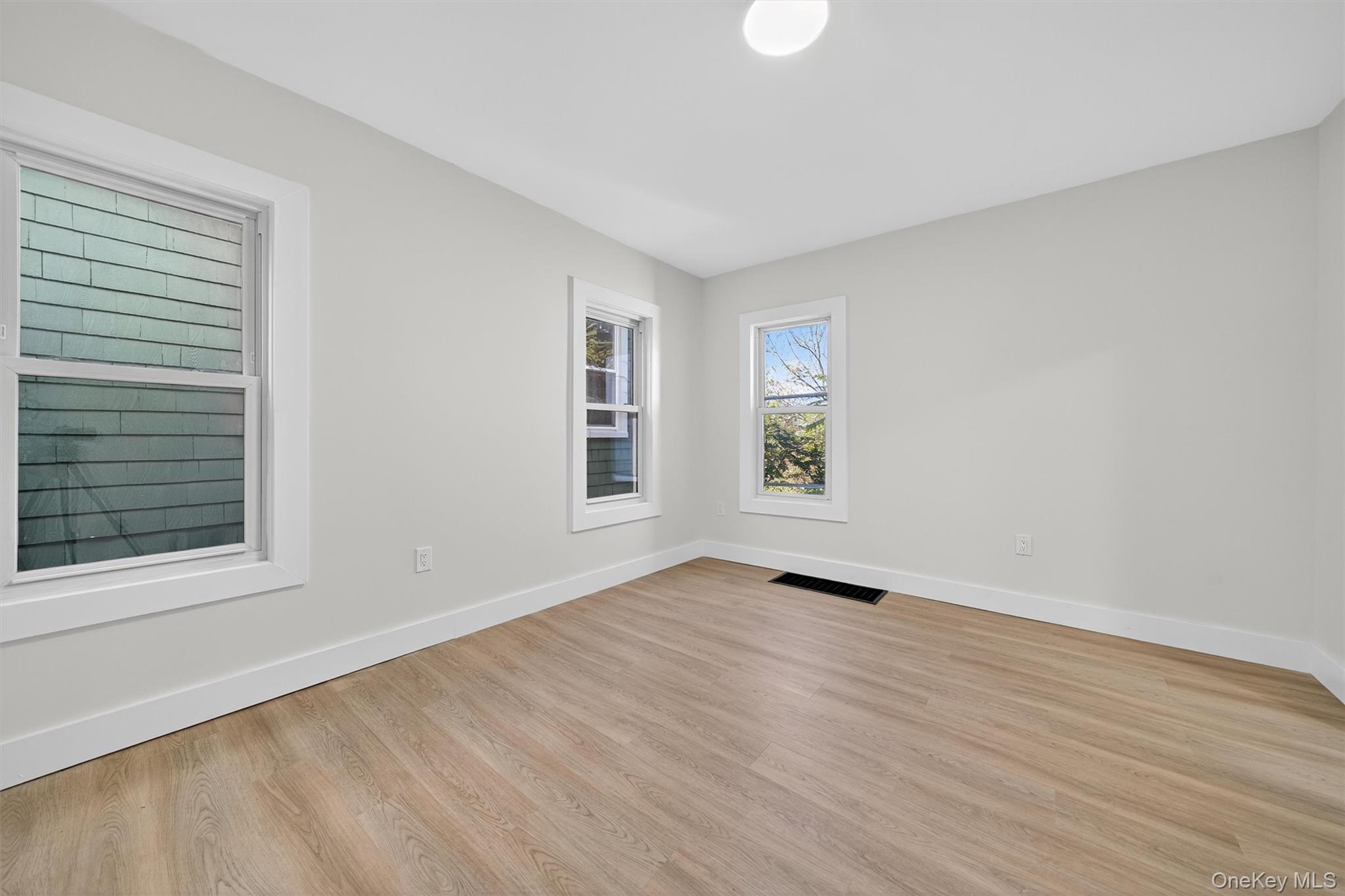 26 Ridge Street Property Photo 8