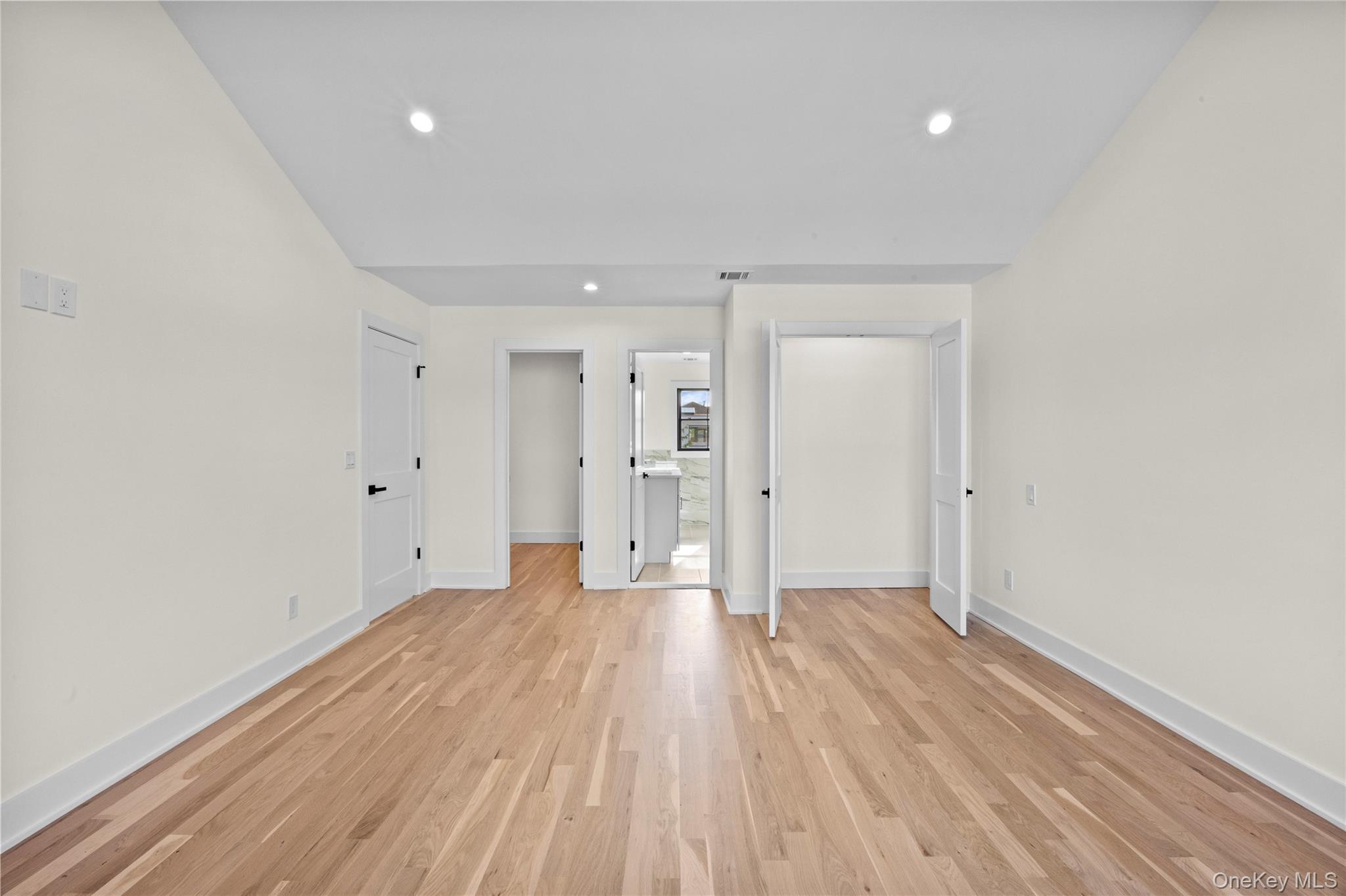 121 Dean Street Property Photo 13