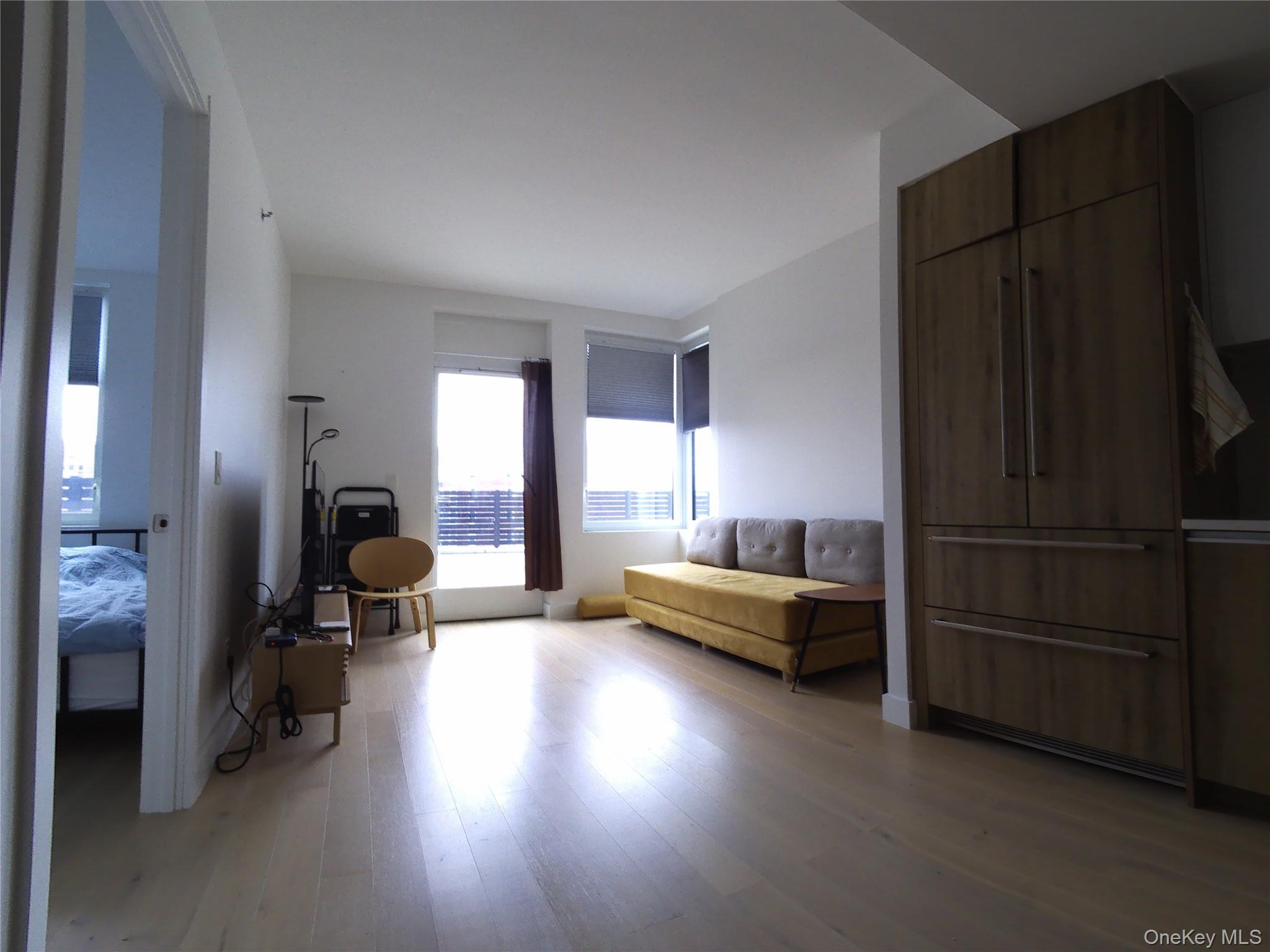 136-18 Maple Avenue 5e Property Photo 3