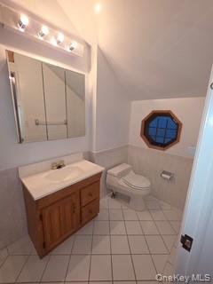 12&14 W 5th Road Property Photo 18