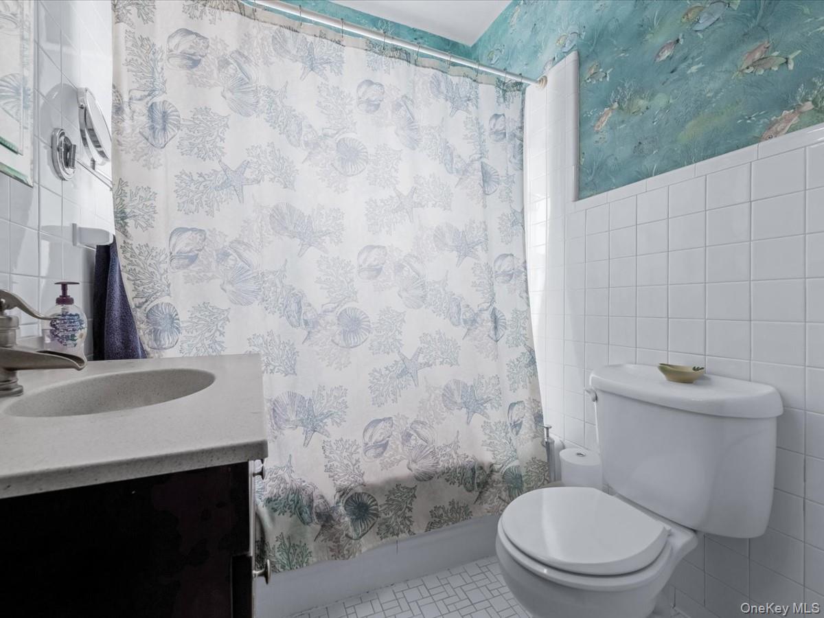 186-34 Henley Road Property Photo 17