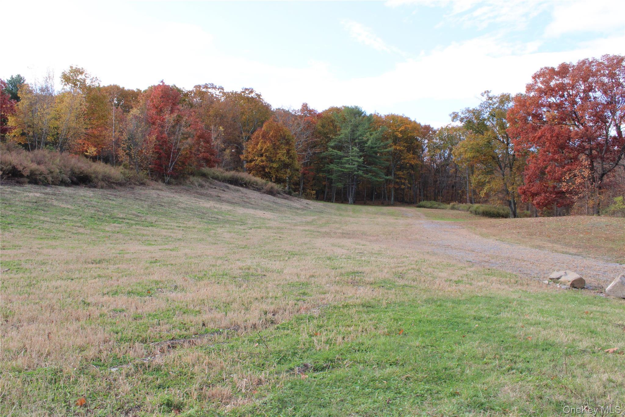 Round Lake Road Property Photo 4