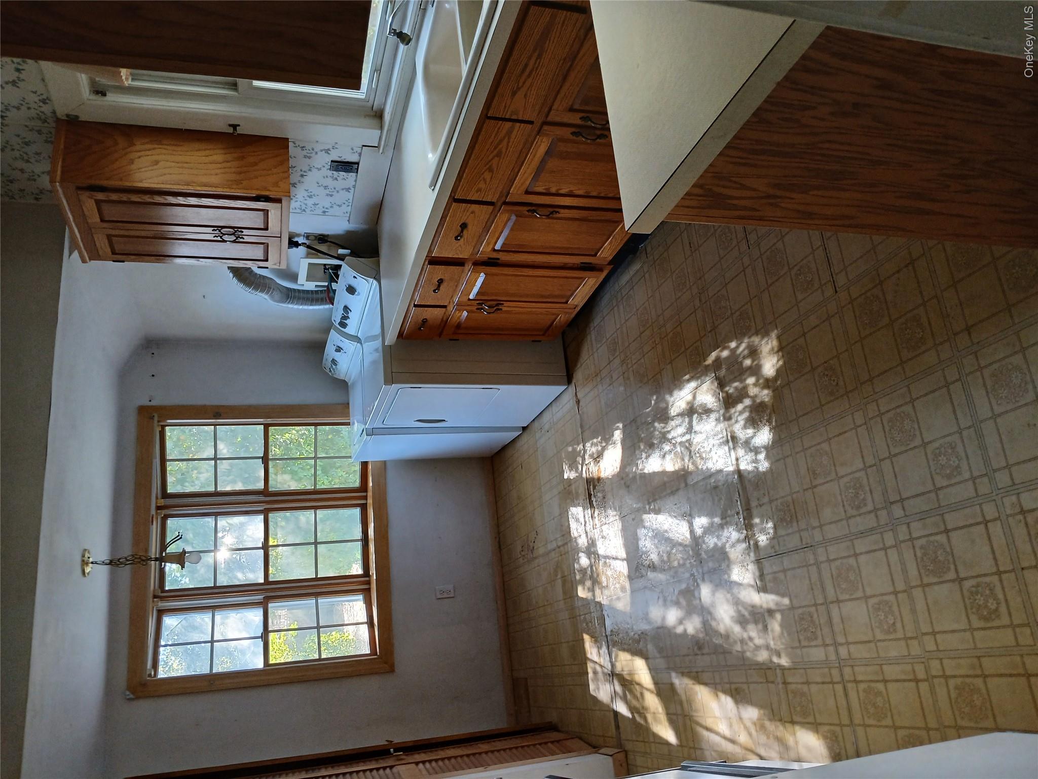 8 Woodburn Street Property Photo 7