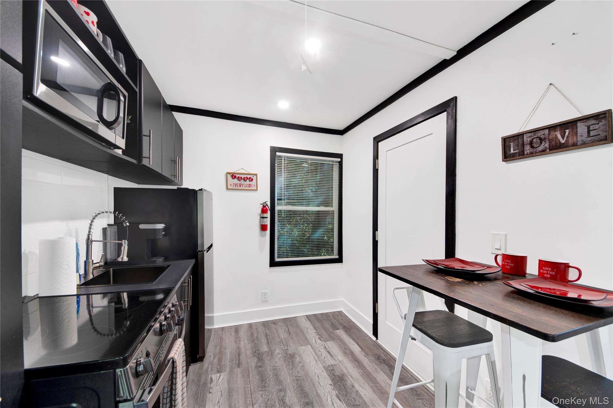 51 S Shore Drive Property Photo 6