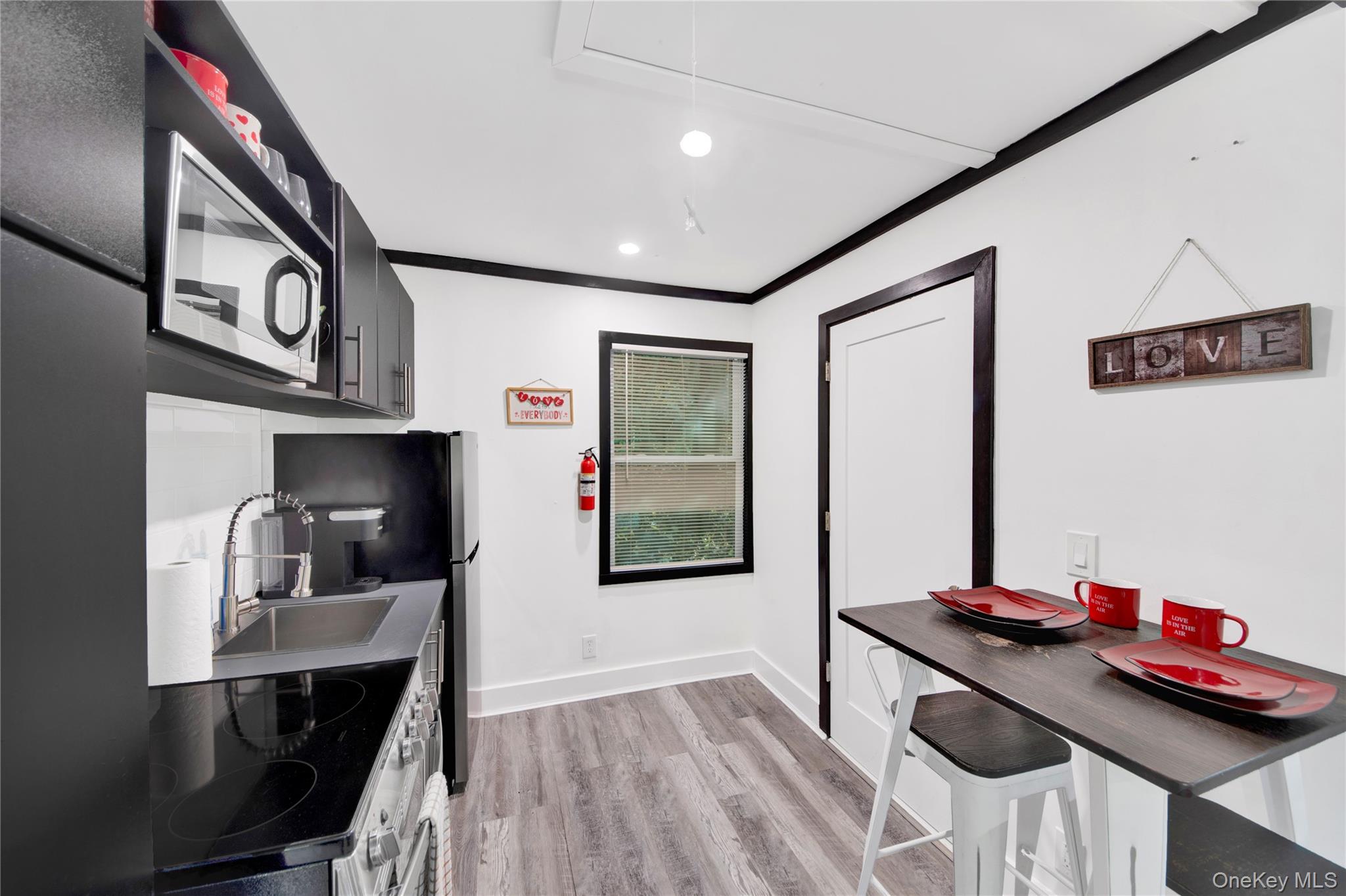 51 S Shore Drive Property Photo 8
