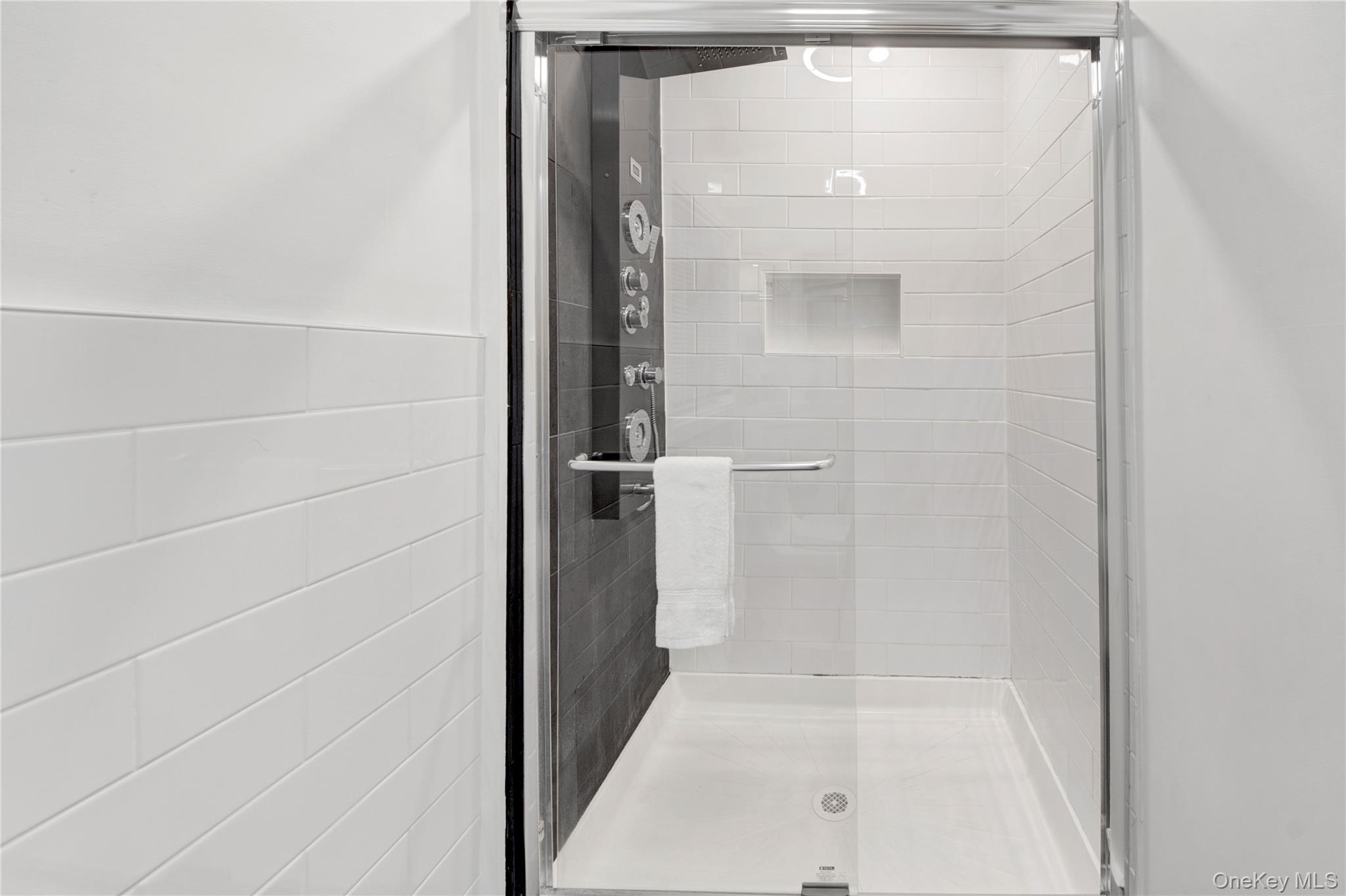 51 S Shore Drive Property Photo 16